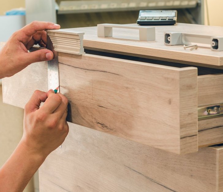 Furniture assembly